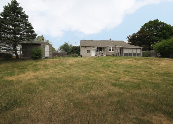 42 Fernwood Road Southwick, MA 01077 - Photo 3 of 18 Gallery Image 3