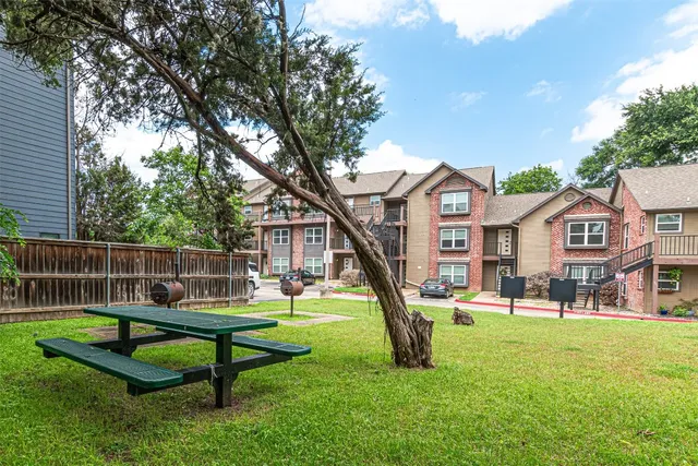 $334,999 | 3604 Clawson Road, Unit 204, Austin, TX 78704