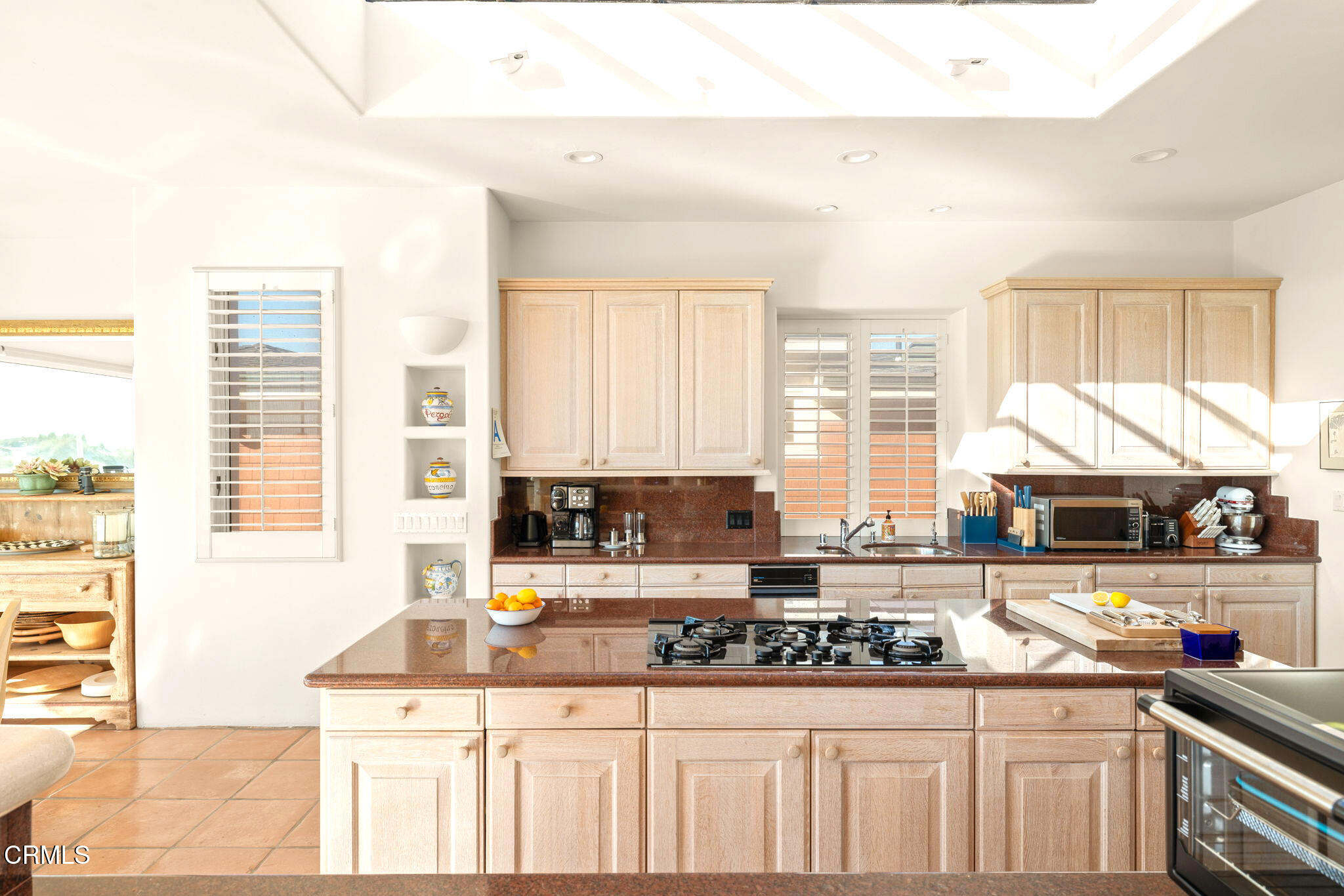 1571 Mandalay Beach Road Oxnard, CA 93035 - Photo 34 of 66 Mandalay Shores Home_Kitchen_1Home_Kitch