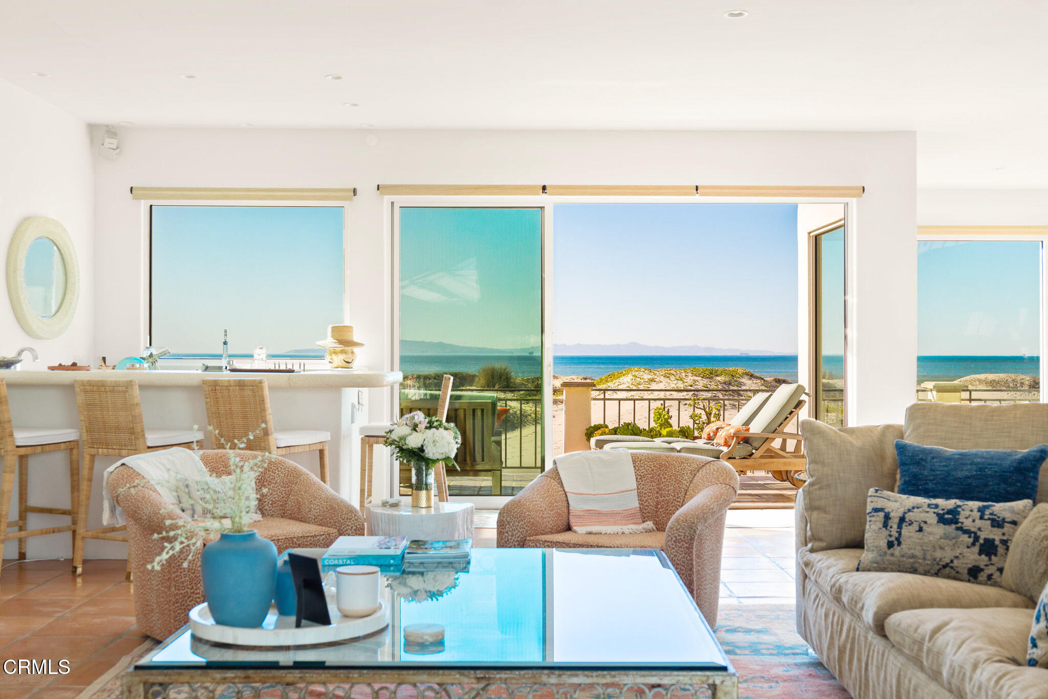 1571 Mandalay Beach Road Oxnard, CA 93035 - Photo 44 of 66 Mandalay Beach Home_Living Room_12