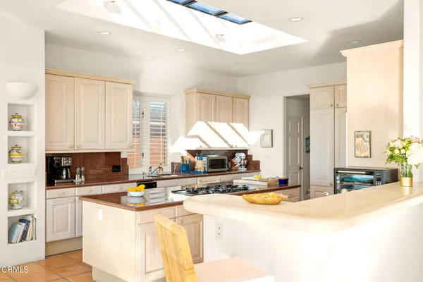 $14,000 | 1571 Mandalay Beach Road, Oxnard, CA 93035