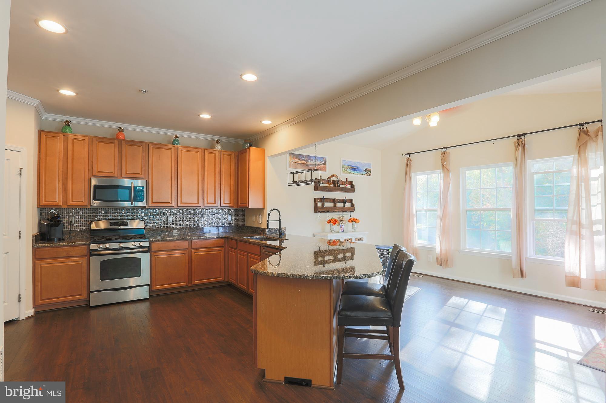 5625 Country Farm Road White Marsh, MD 21162 - Photo 8 of 30 Large kitchen; Breakfast bar; Morning Room