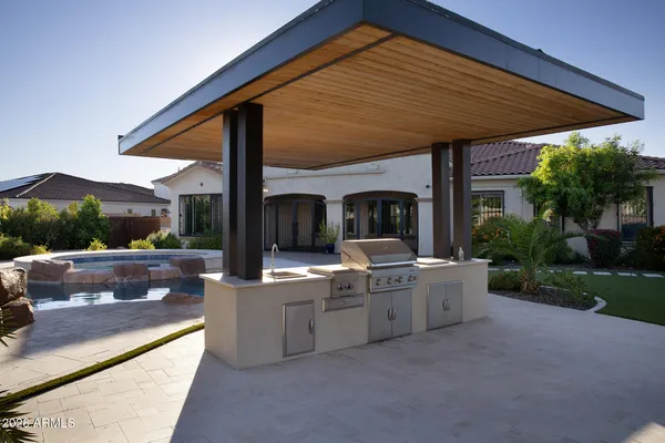 $1,995,900 | 4547 South Banning Drive, Gilbert, AZ 85297