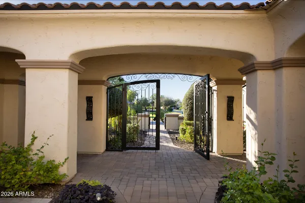 $1,995,900 | 4547 South Banning Drive, Gilbert, AZ 85297