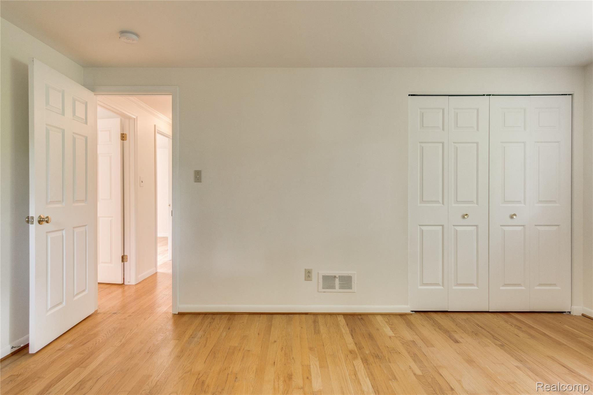 28815 Summerwood Road Farmington, MI 48334 - Photo 41 of 52 Interiors (45 of 50).jpg