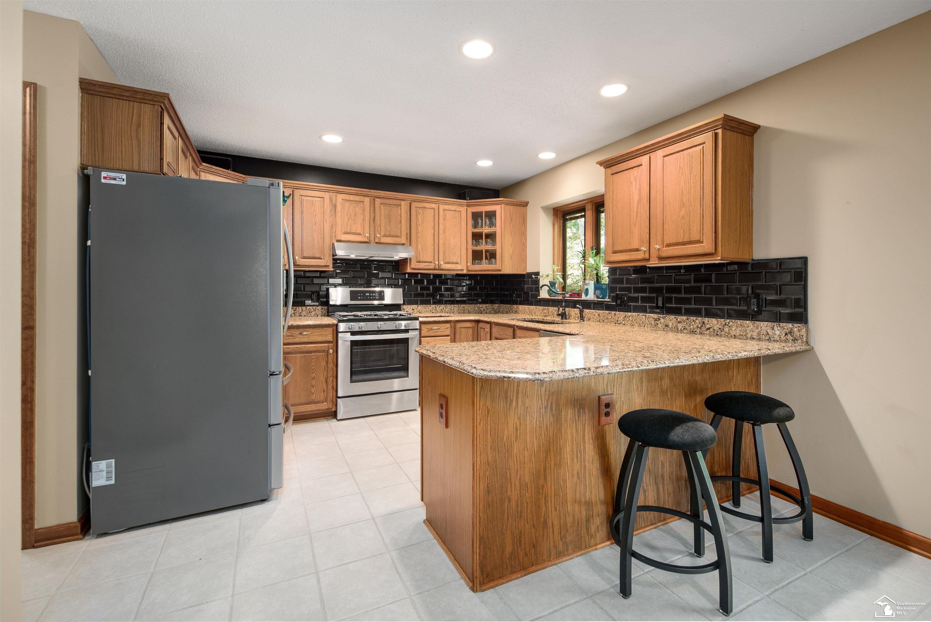 2477 Sandpiper Road Lambertville, MI 48144 - Photo 25 of 68 50089661-24.JPG