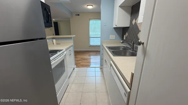 $1,200 | 10200 Belle Rive Boulevard, Unit 267, Jacksonville, FL 32256