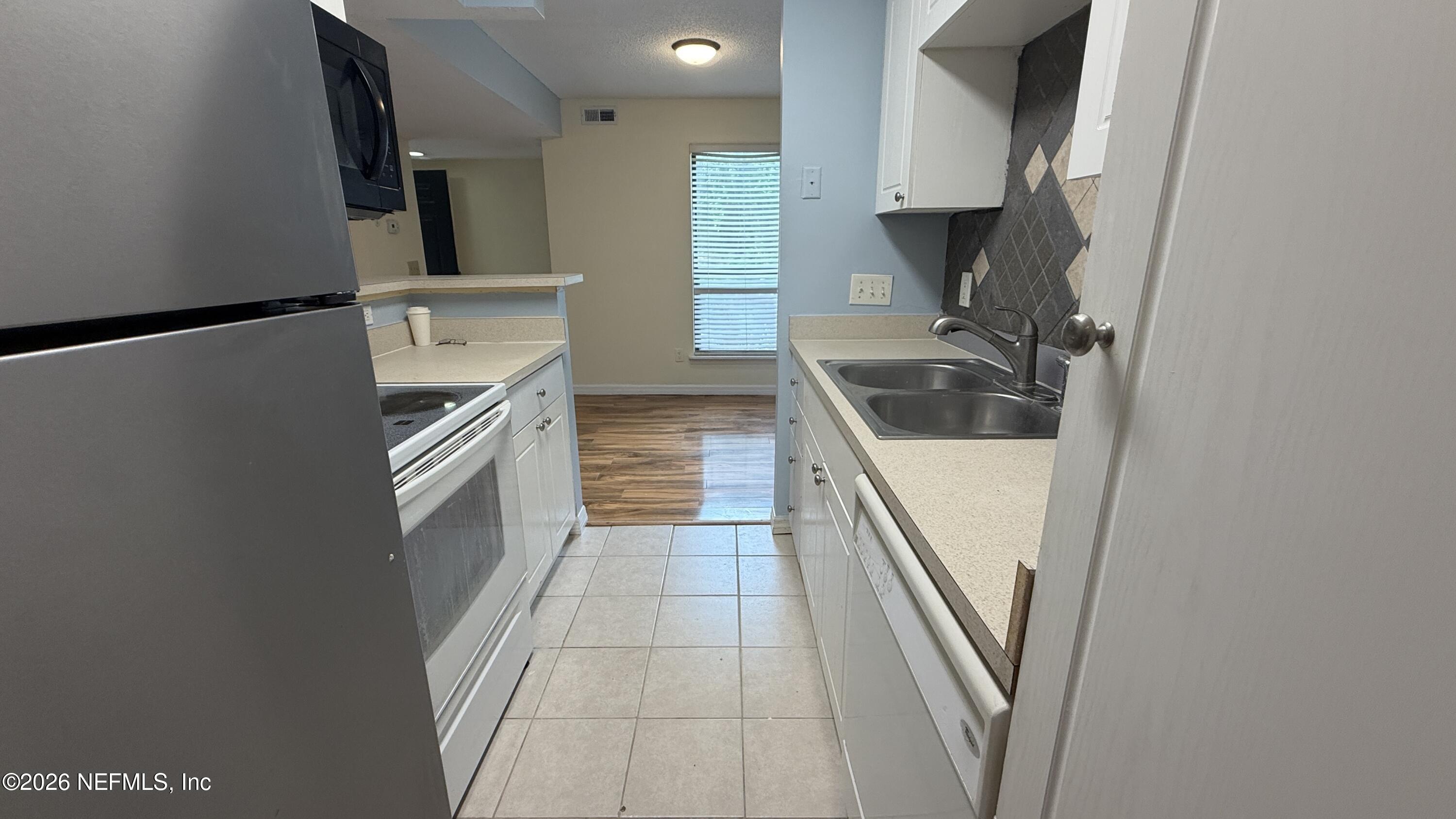 10200 Belle Rive Boulevard, Unit 267 Jacksonville, FL 32256 - Photo 13 of 30 IMG_2828