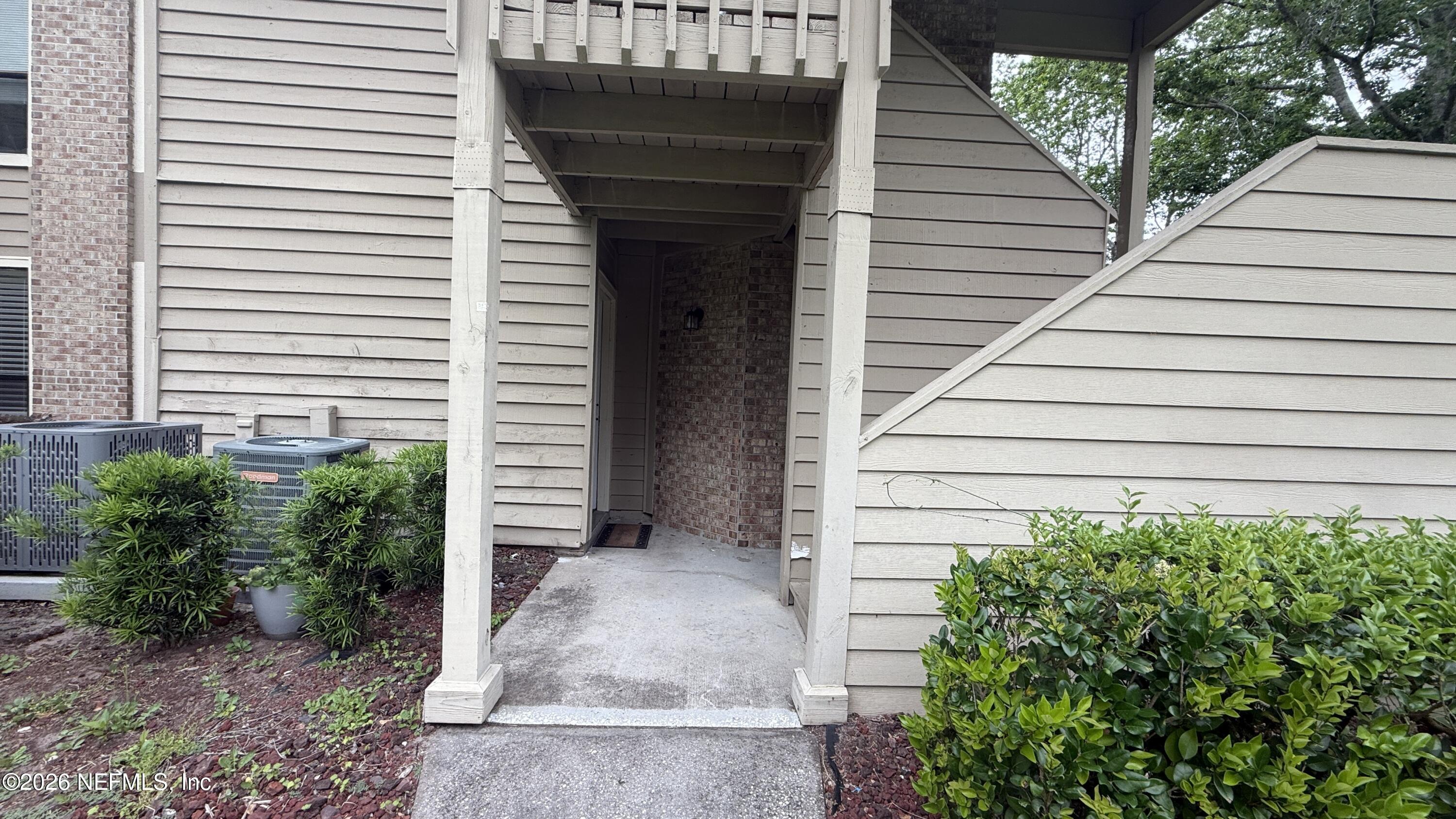10200 Belle Rive Boulevard, Unit 267 Jacksonville, FL 32256 - Photo 3 of 30 IMG_2838