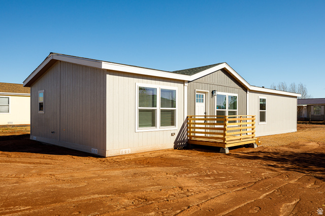 749 Riddle Drive Fredonia, AZ 86022 - Photo 32 of 41 Manufactured / mobile home featuring crawl space and a deck