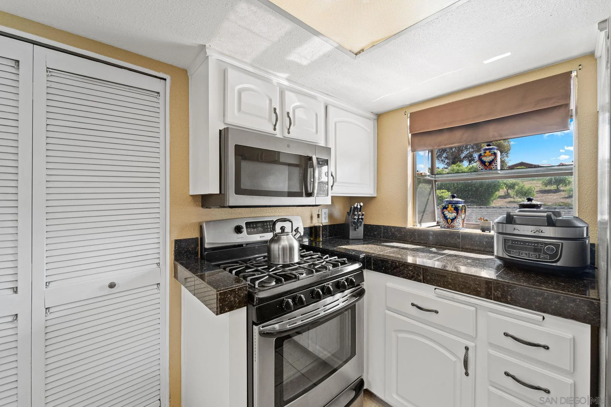 8844 Spring Canyon Drive Spring Valley, CA 91977 - Photo 11 of 30 Gallery Image 11