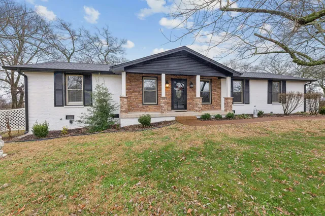 $575,000 | 427 Kinhawk Court, Nashville, TN 37211