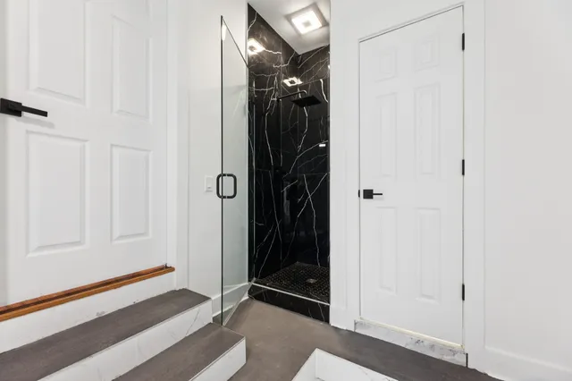 $575,000 | 427 Kinhawk Court, Nashville, TN 37211