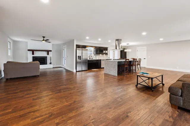 $575,000 | 427 Kinhawk Court, Nashville, TN 37211