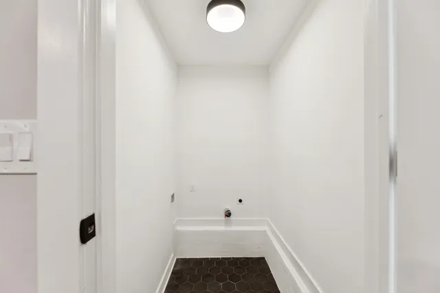 $575,000 | 427 Kinhawk Court, Nashville, TN 37211