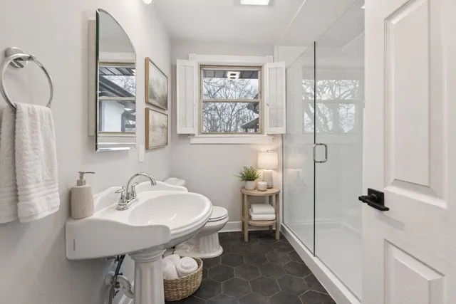 $575,000 | 427 Kinhawk Court, Nashville, TN 37211