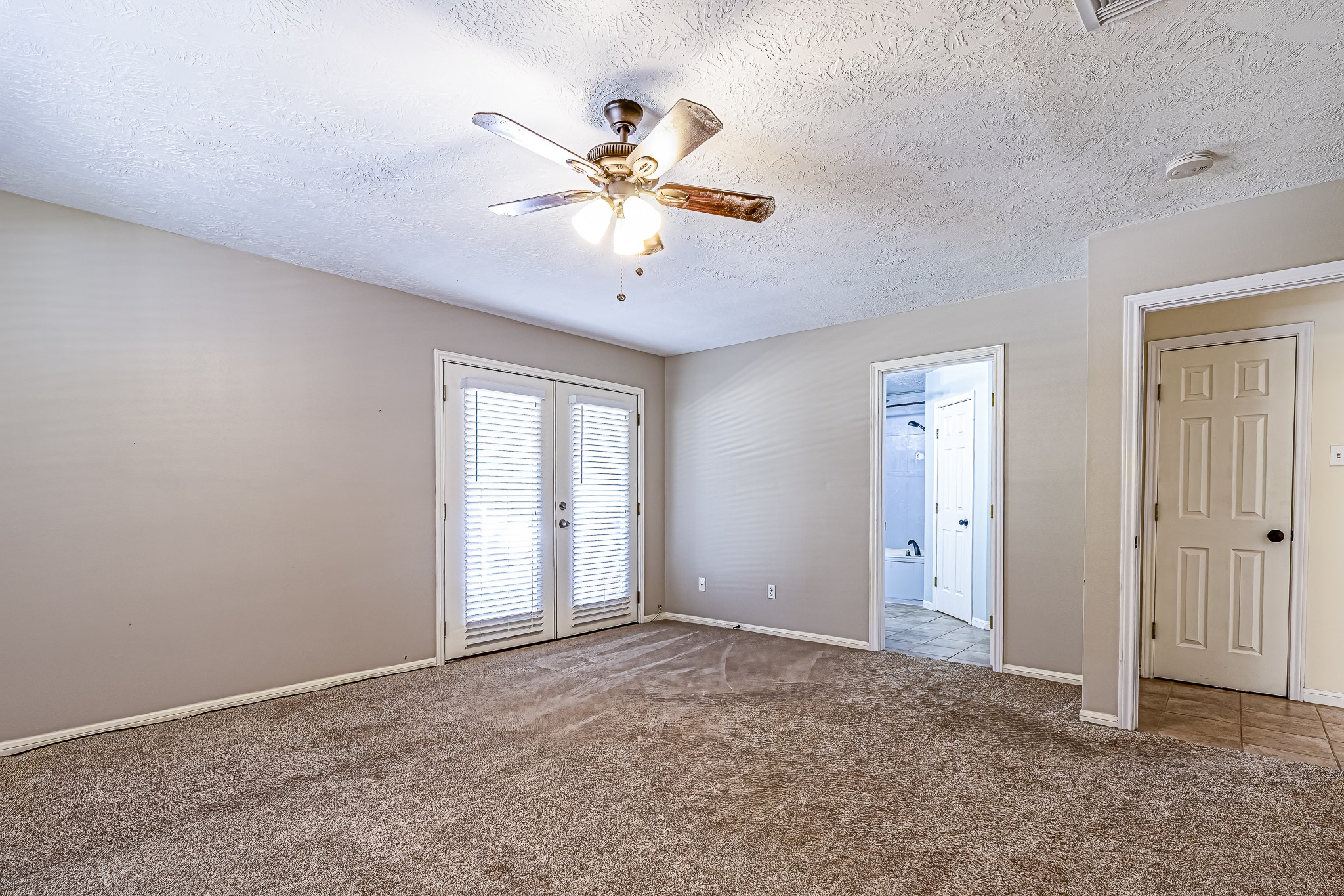 12 Quiet Wind Trinity, TX 75862 - Photo 33 of 47 a view of an empty room with a window
