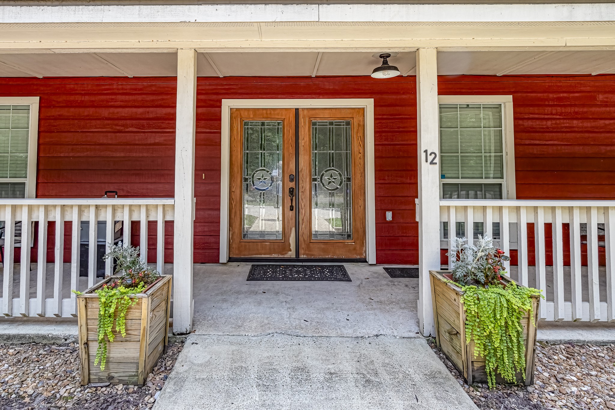 12 Quiet Wind Trinity, TX 75862 - Photo 4 of 47 a front view of a house