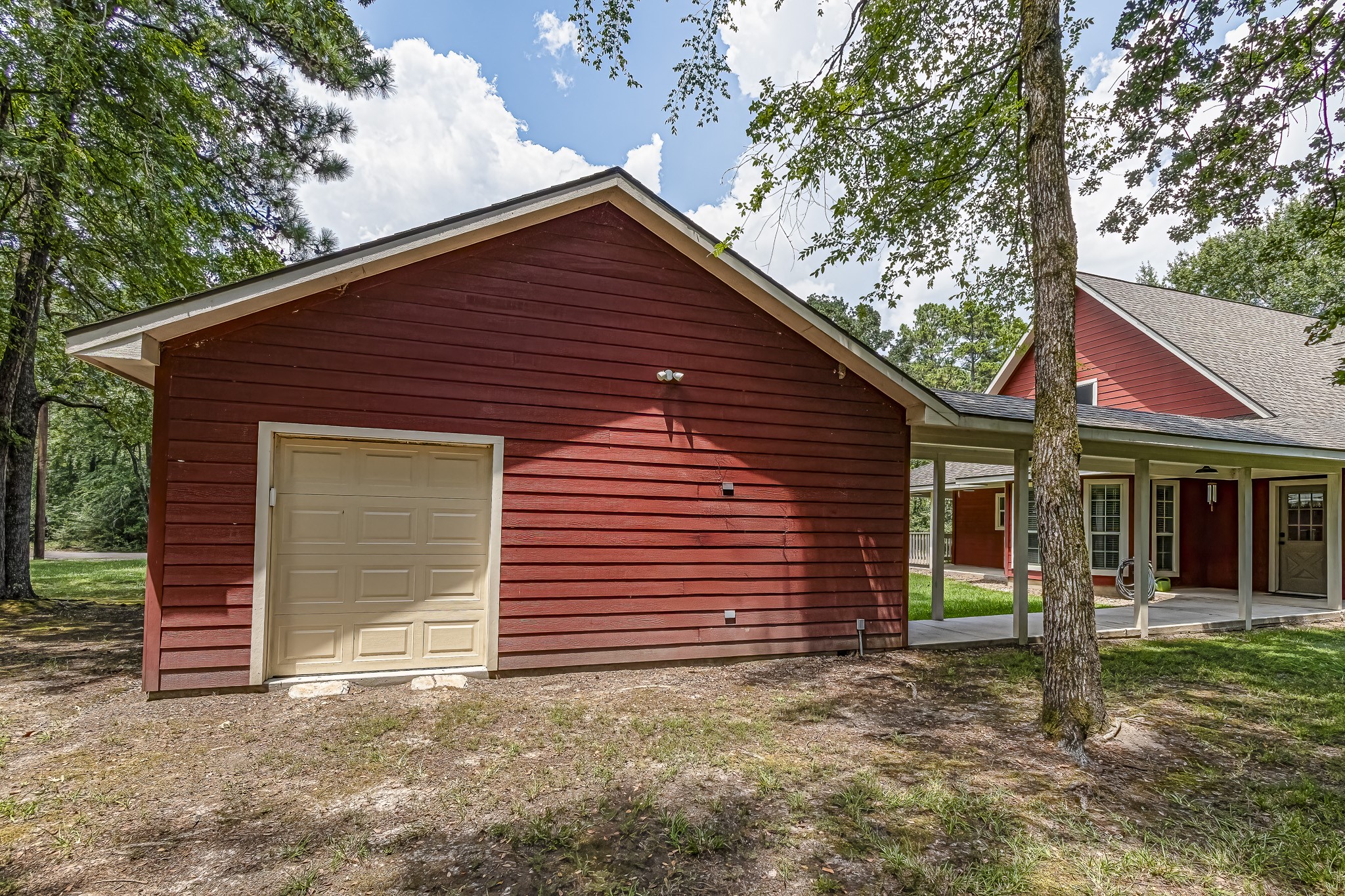 12 Quiet Wind Trinity, TX 75862 - Photo 6 of 47 a front view of a house with garden