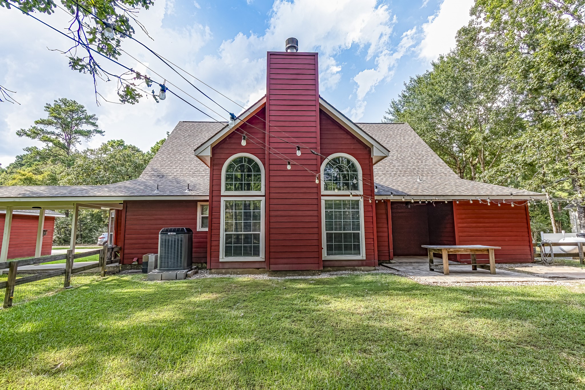 12 Quiet Wind Trinity, TX 75862 - Photo 9 of 47 front view of a house with a yard