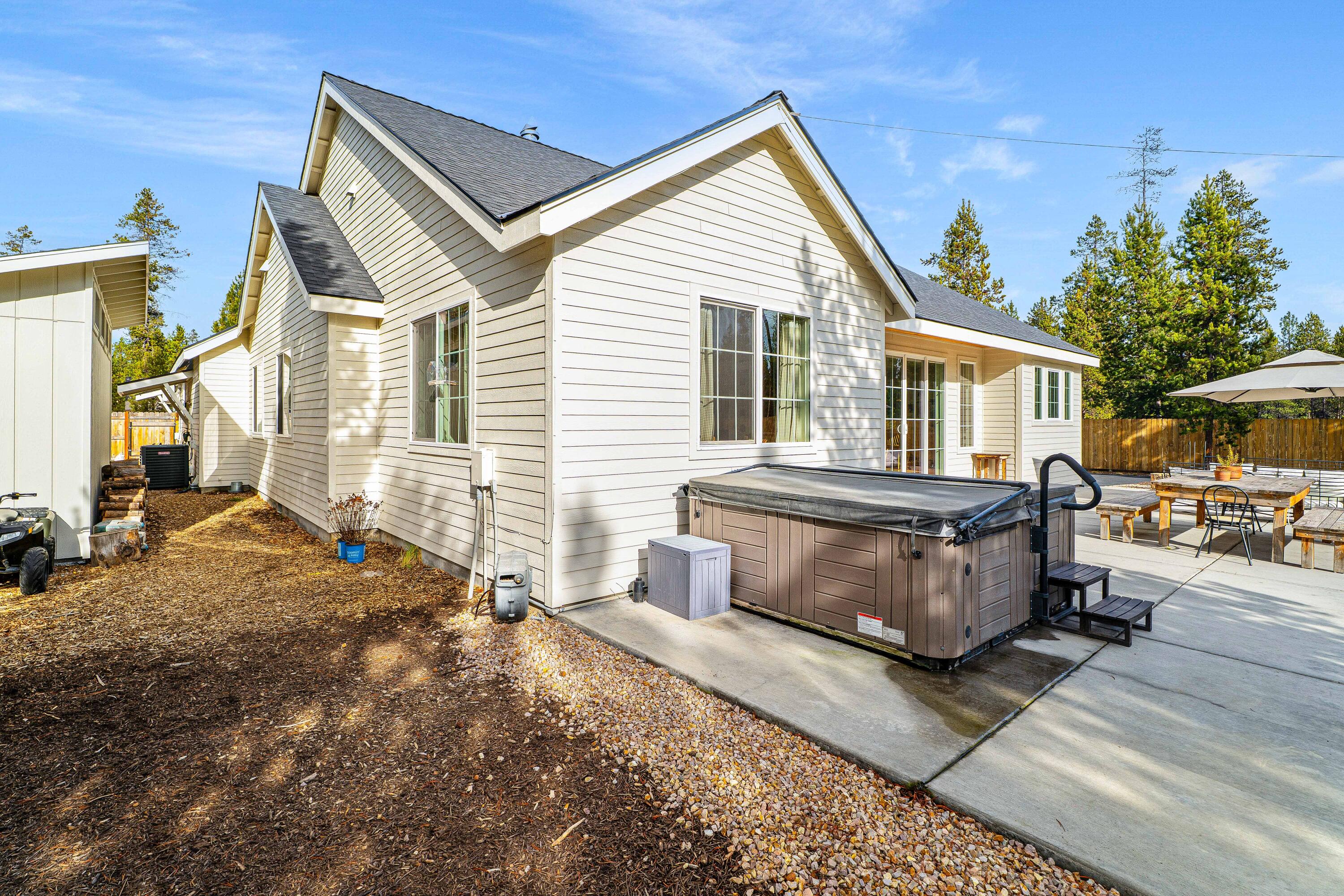 17189 Covina Road Bend, OR 97707 - Photo 23 of 81 09-Exterior