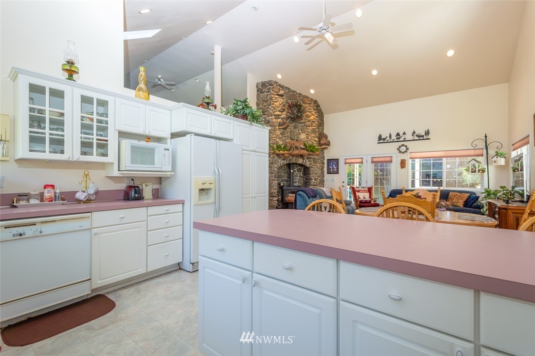 431 Elk Prairie Road Raymond, WA 98577 - Photo 11 of 25 Gallery Image 11