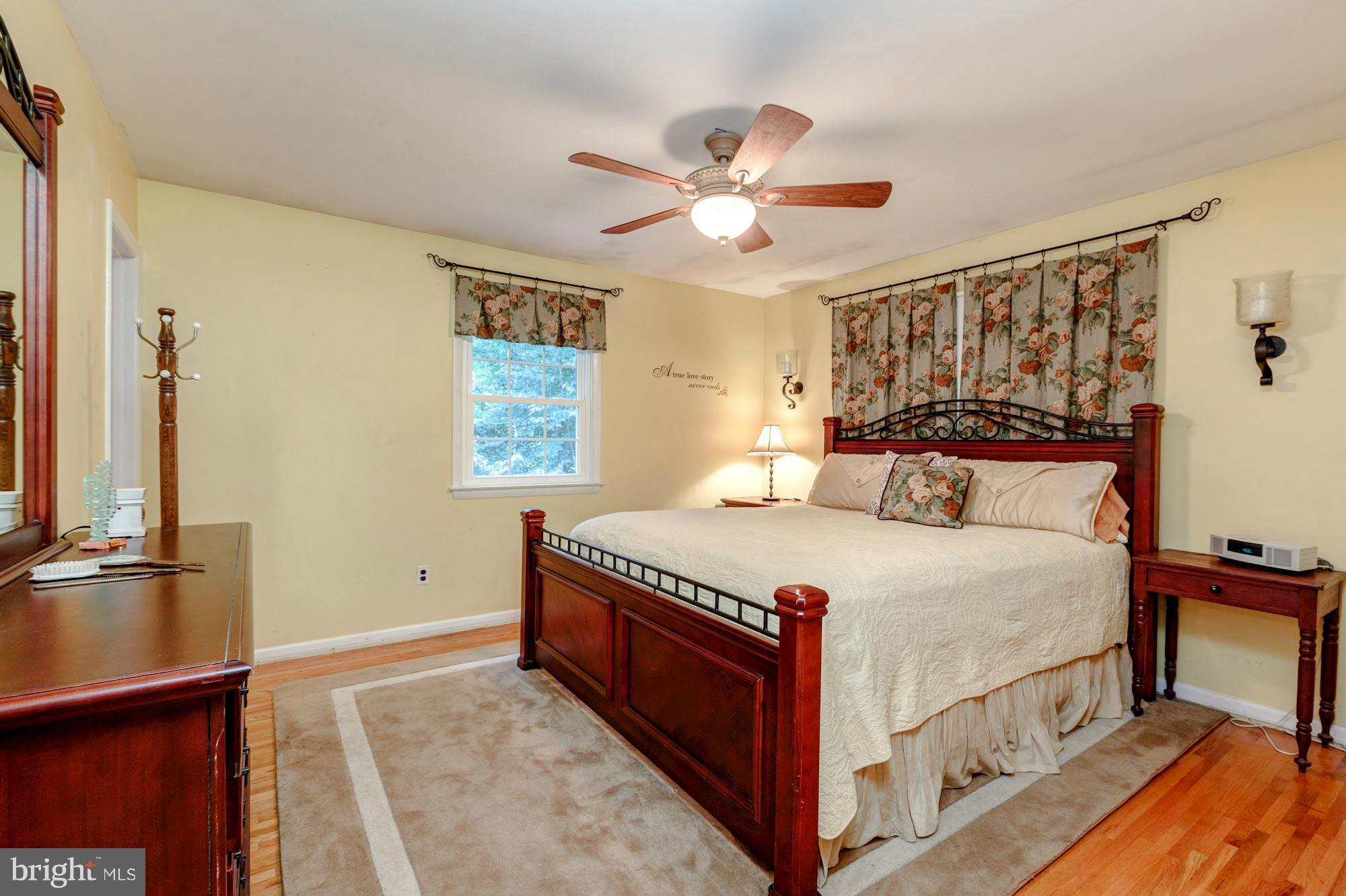 7113 Hadlow Court Springfield, VA 22152 - Photo 11 of 30 Bedroom (Master)