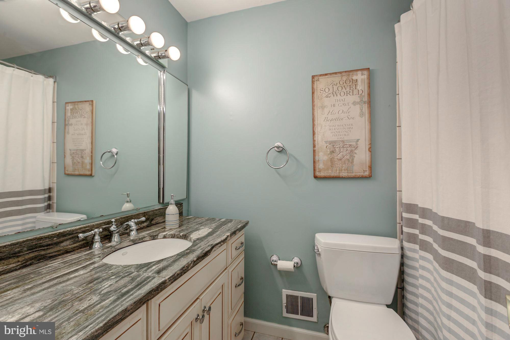 7113 Hadlow Court Springfield, VA 22152 - Photo 23 of 30 Bath
