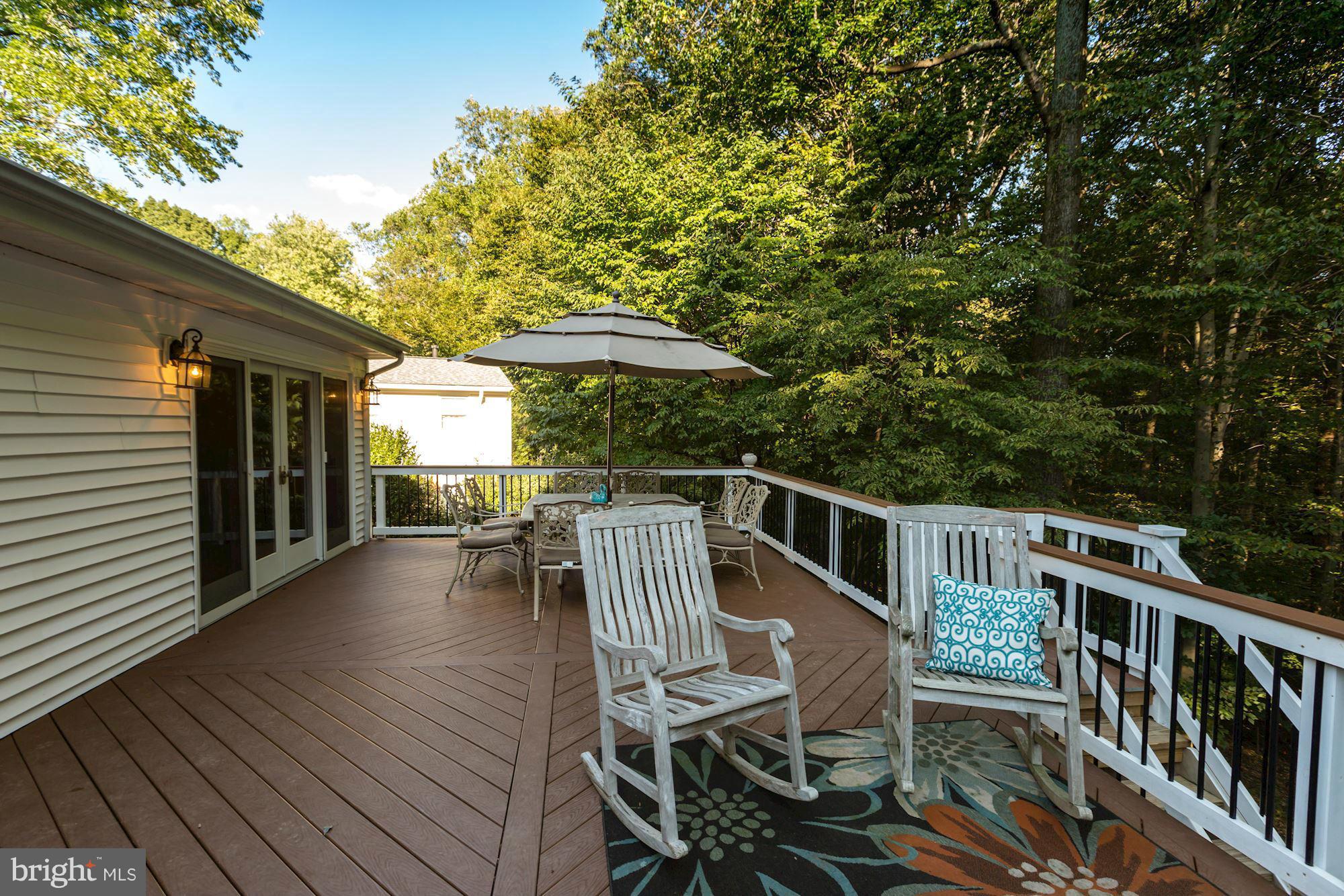7113 Hadlow Court Springfield, VA 22152 - Photo 25 of 30 Exterior (Rear)