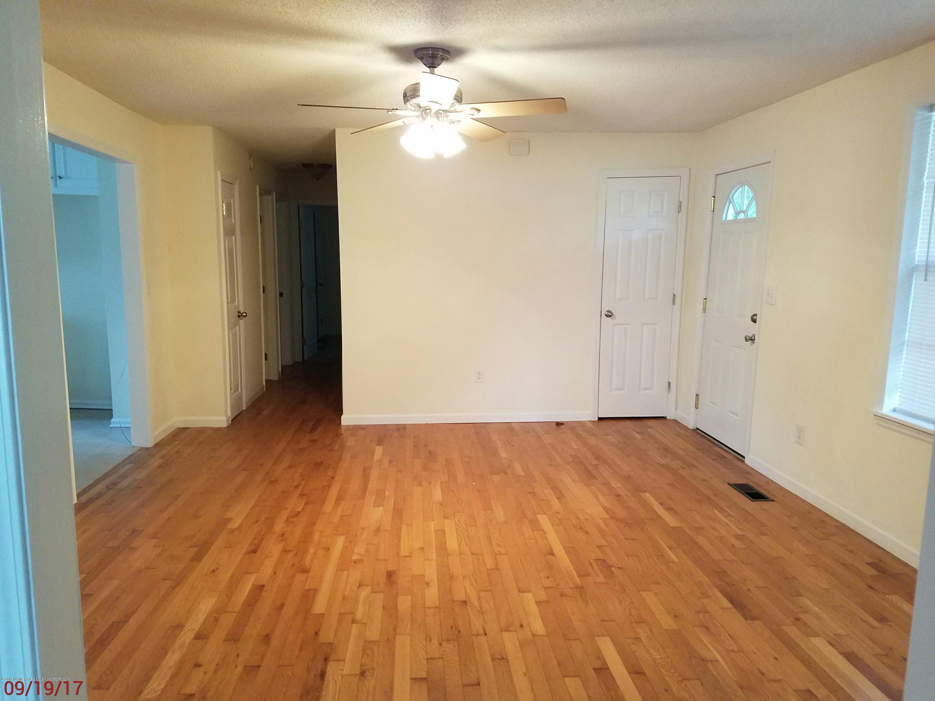 432 Robinson Loop Jasper, AL 35504 - Photo 3 of 9 Gallery Image 3