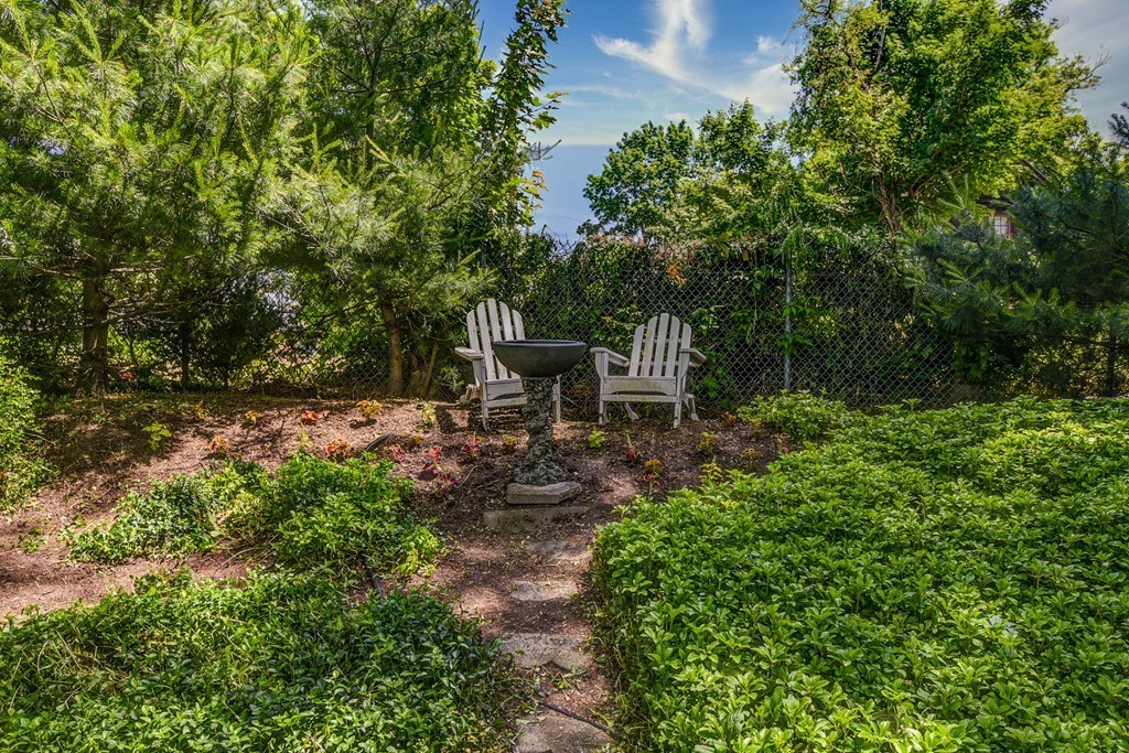 160 Maple Street, Unit 160 Needham, MA 02492 - Photo 4 of 36