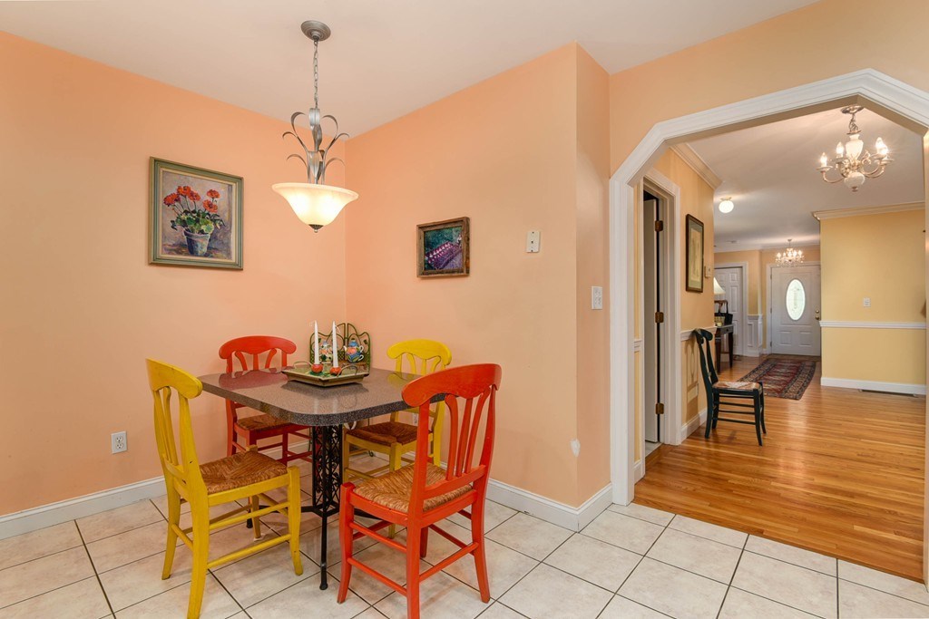 160 Maple Street, Unit 160 Needham, MA 02492 - Photo 9 of 36