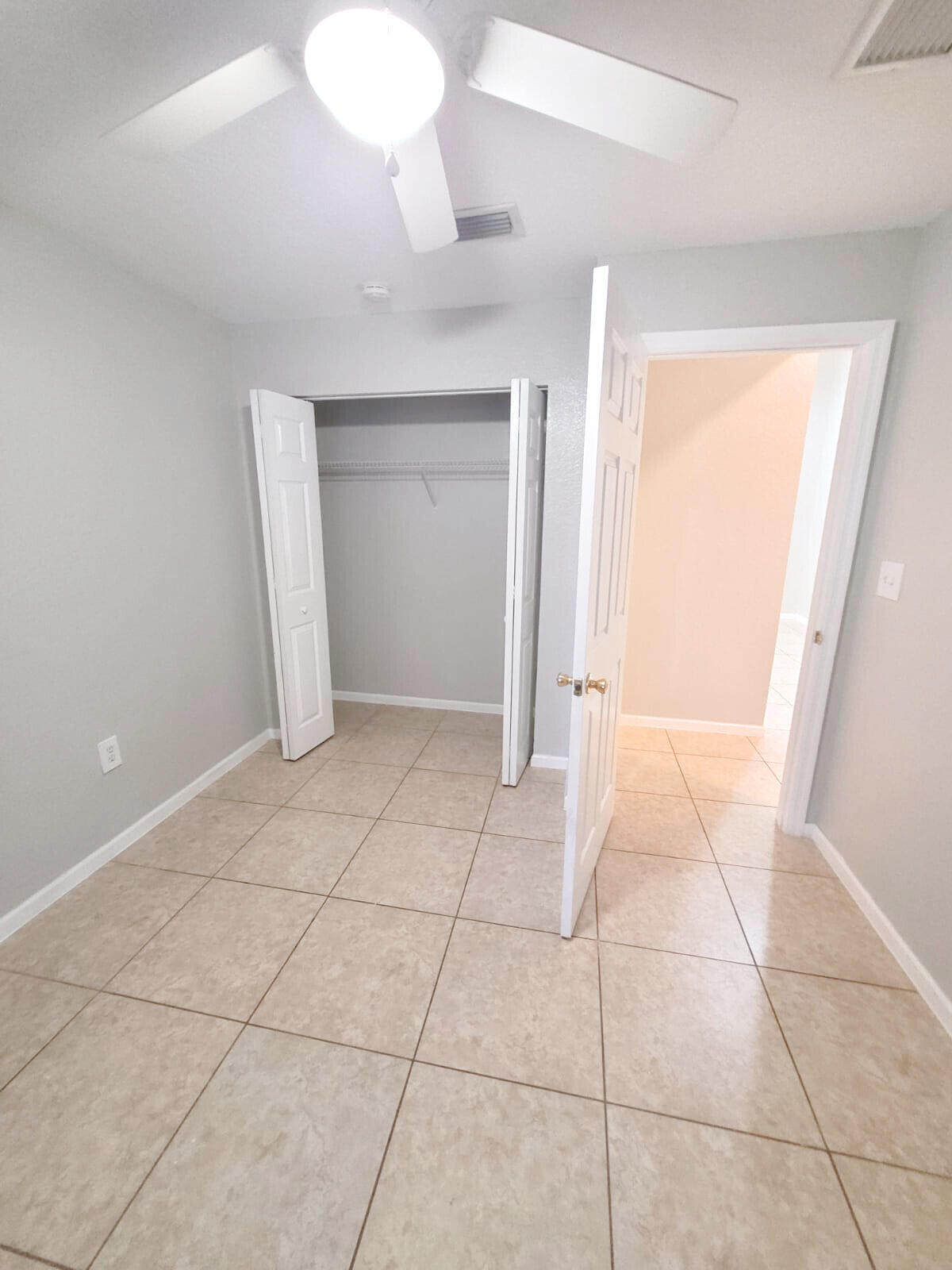 524 Southridge Road Delray Beach, FL 33444 - Photo 5 of 8 524 BACK ROOM
