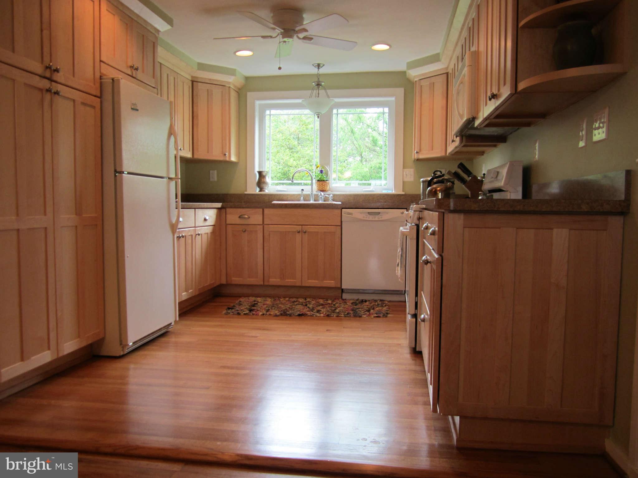 2705 Crenshaw Road Marshall, VA 20115 - Photo 10 of 26 Kitchen