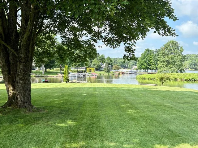 $999,500 | 362 Latonka Drive, Mercer, PA 16137