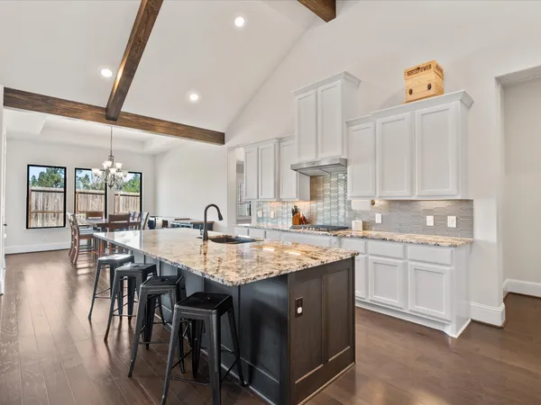 $515,000 | 605 Ashbrook Ridge Lane, Pinehurst, TX 77362