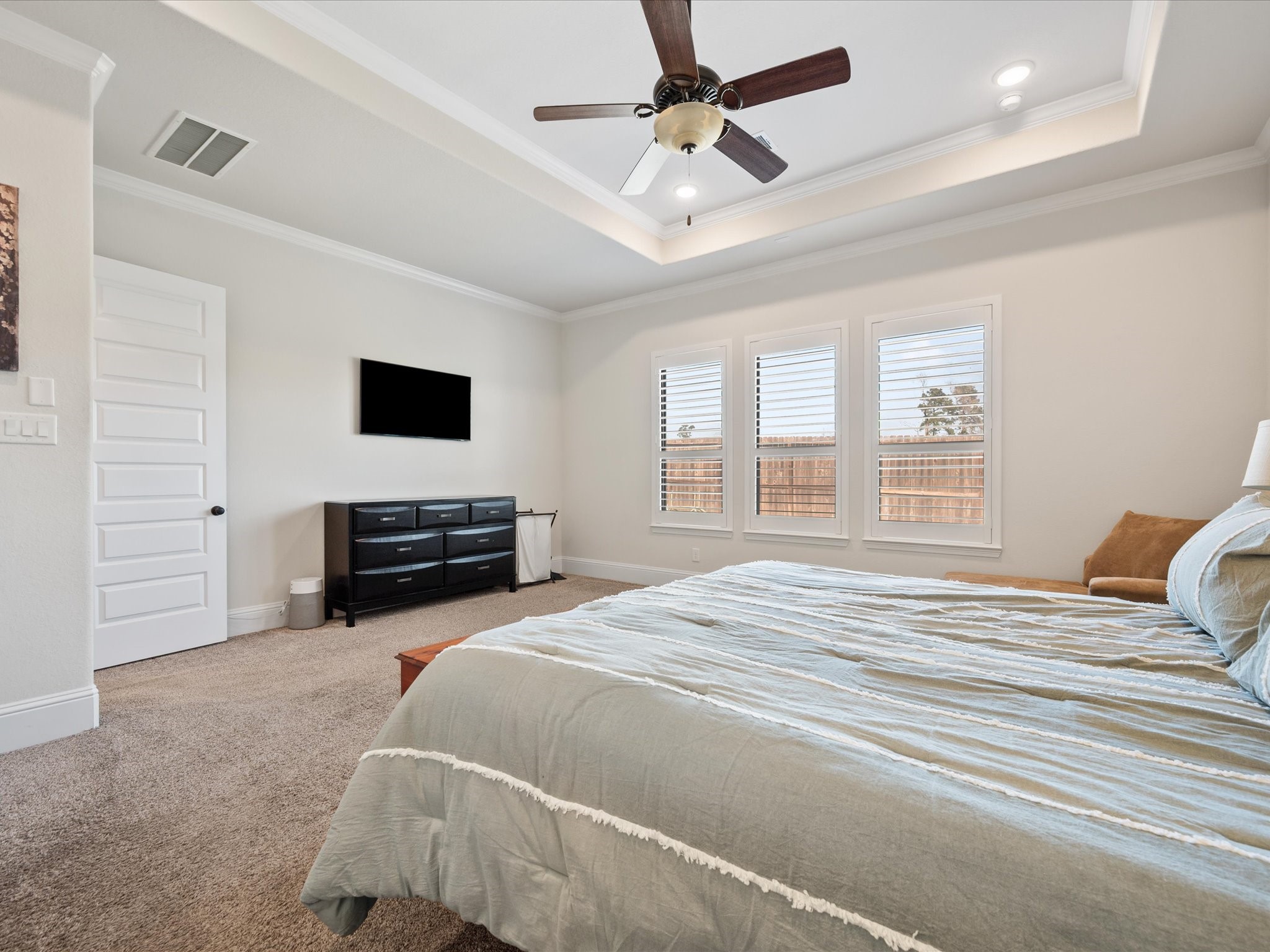 605 Ashbrook Ridge Lane Pinehurst, TX 77362 - Photo 22 of 46 There’s plenty of room to create a cozy sitting area — the perfect spot to unwind at the end of the day.