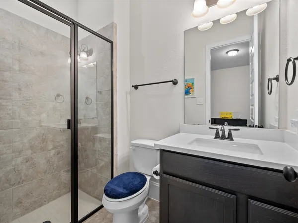 $515,000 | 605 Ashbrook Ridge Lane, Pinehurst, TX 77362