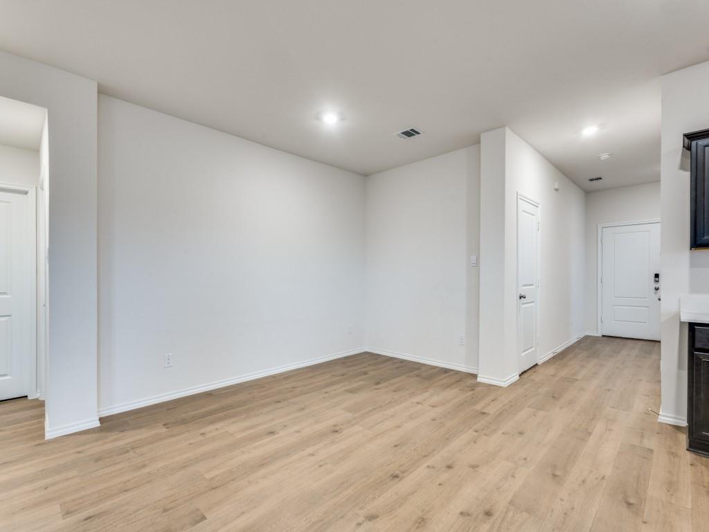 829 Primrose Lane Pilot Point, TX 76258 - Photo 10 of 37 a view of an empty room