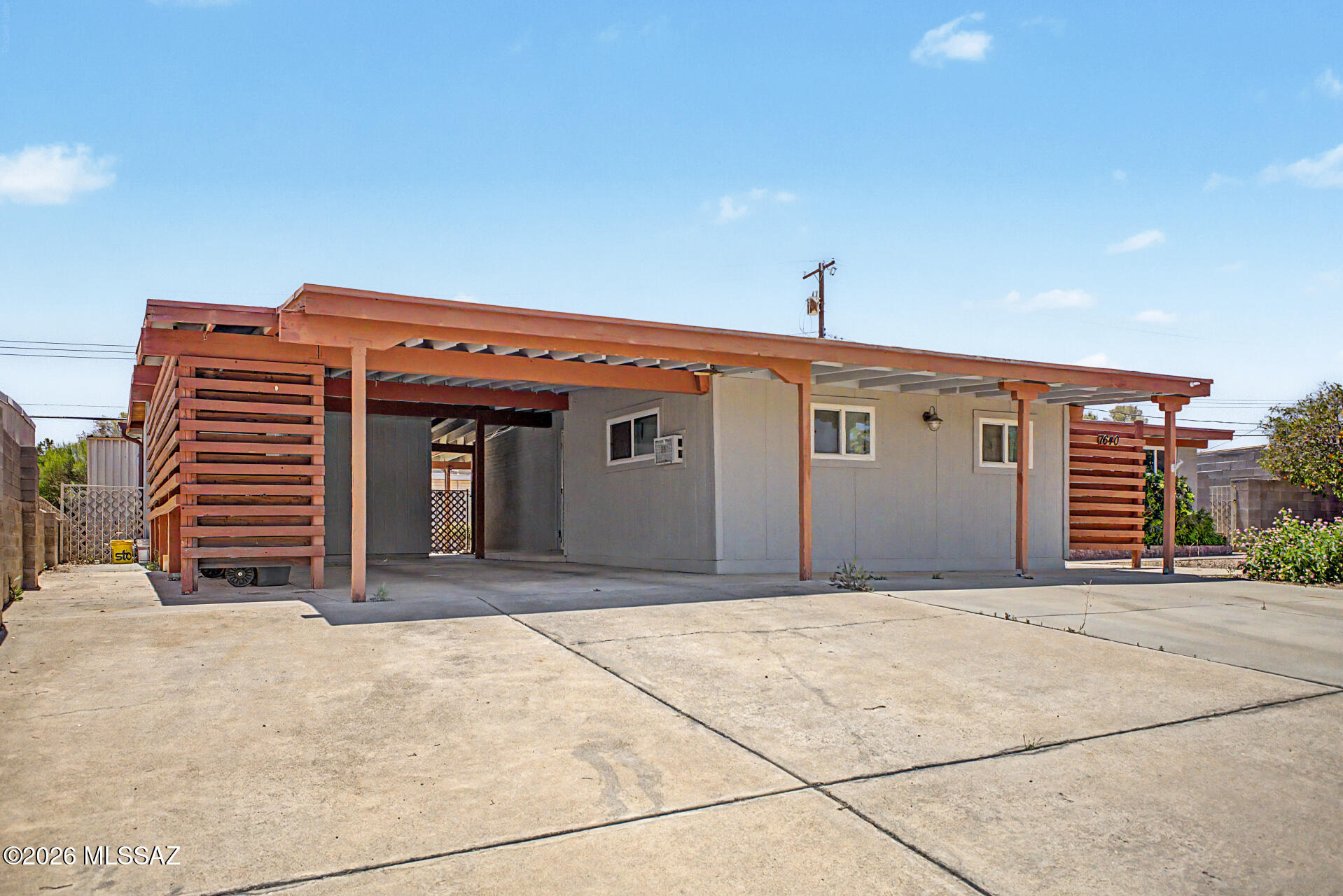 7640 East 27th Street Tucson, AZ 85710 - Photo 1 of 33 1 - 27th