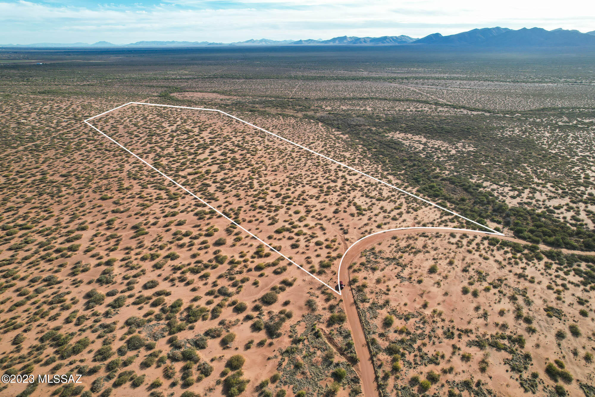 37.47-acre North 37.47-acre N Roper Loop, Unit 39 McNeal, AZ 85617 - Photo 2 of 16