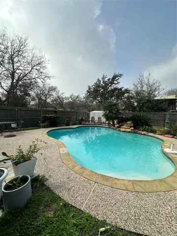 $1,700 | 354 2nd Street, San Leon, TX 77539