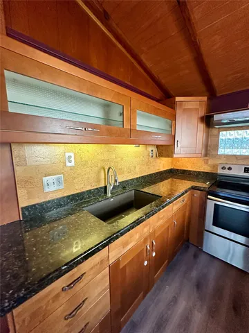 $1,700 | 354 2nd Street, San Leon, TX 77539