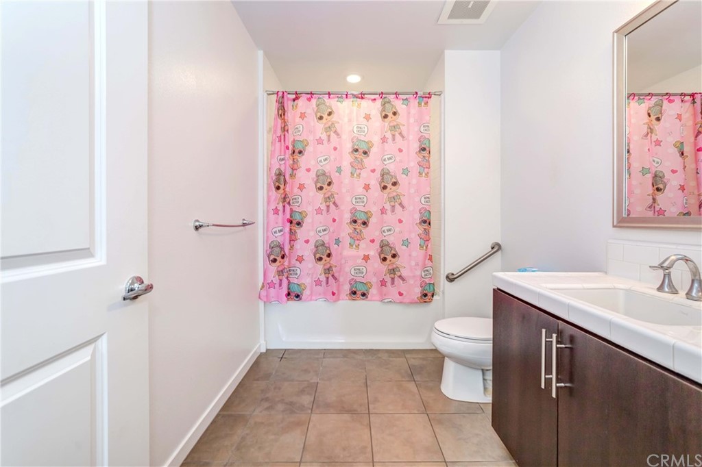 21 Gramercy, Unit 218 Irvine, CA 92612 - Photo 20 of 27