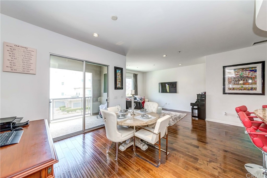 21 Gramercy, Unit 218 Irvine, CA 92612 - Photo 8 of 27