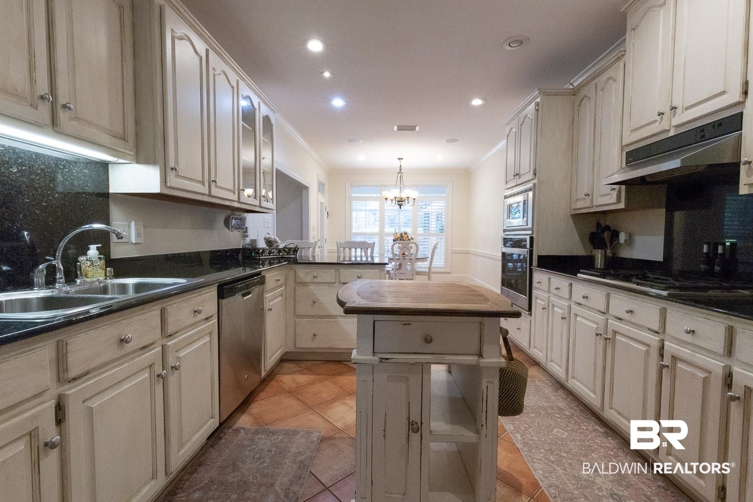 153 Old Mill Road Fairhope, AL 36532 - Photo 14 of 40 Kitchen