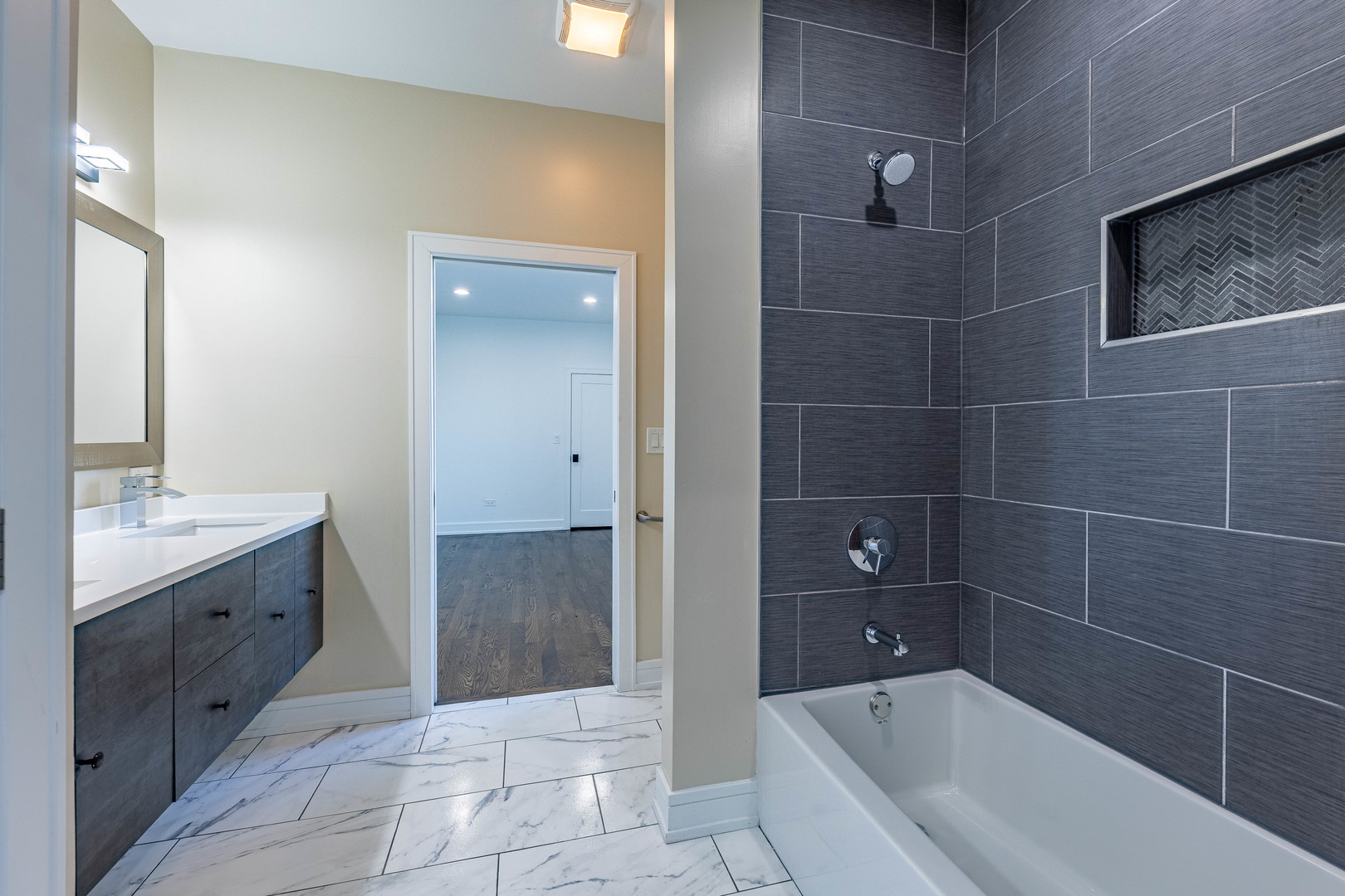 6119 West 55th Street Chicago, IL 60638 - Photo 13 of 27