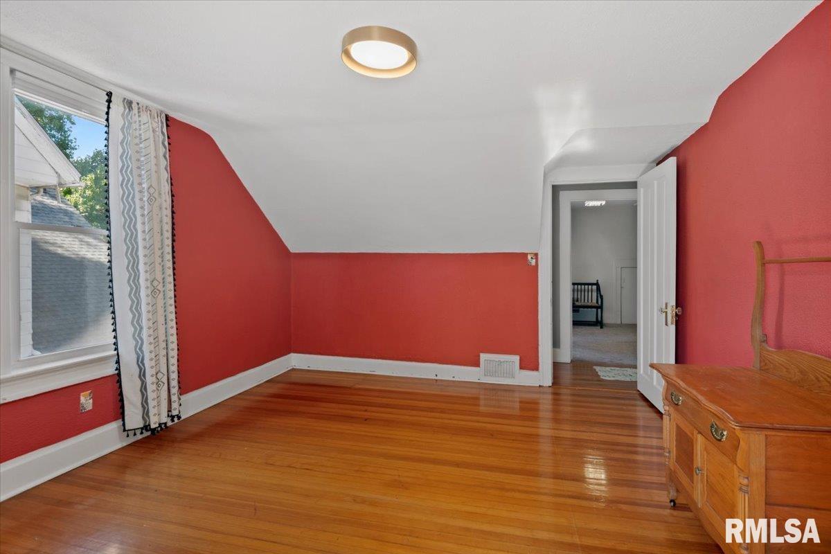 1121 West Governor Street Springfield, IL 62704 - Photo 27 of 33 Gallery Image 27