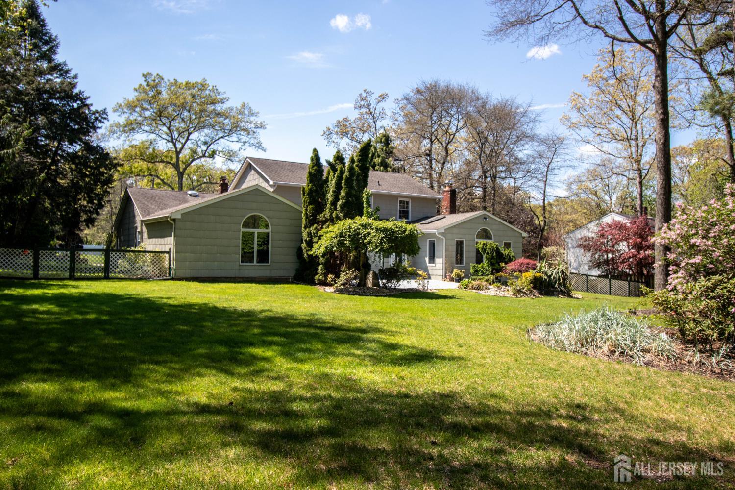 142 Monmouth Road Monroe Township, NJ 08831 - Photo 30 of 37