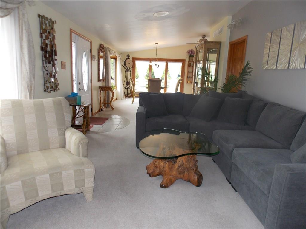 391 Mowry Road Monaca, PA 15061 - Photo 3 of 25 Gallery Image 3